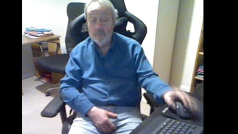 erasmus_d online show from January 25, 6:02 pm