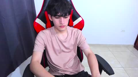 eren_tatakae online show from January 12, 12:49 am