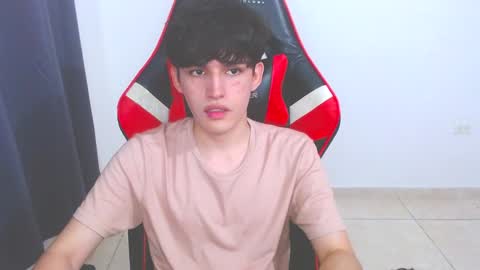 eren_tatakae online show from December 30, 1:26 am