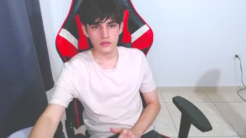 eren_tatakae online show from December 4, 9:46 pm