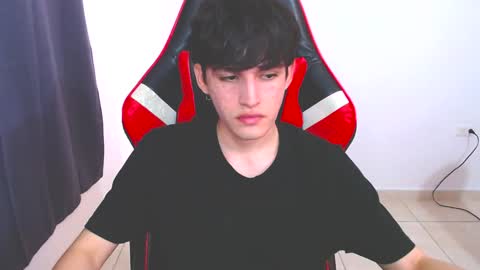 eren_tatakae online show from December 2, 9:26 pm