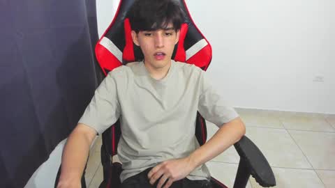 eren_tatakae online show from February 3, 9:18 pm