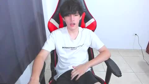 eren_tatakae online show from October 18, 8:25 pm