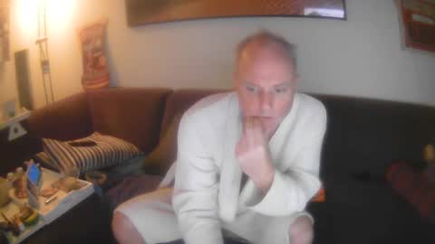 Eric online show from December 6, 8:26 am