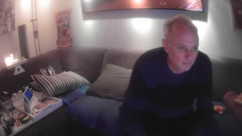 Eric online show from December 8, 6:50 pm