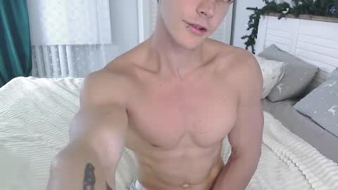 Eric Crush online show from December 18, 4:19 am