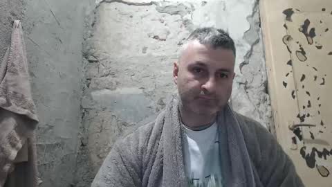 eric online show from March 25, 2:04 am