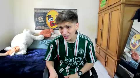 erick_de_rossee online show from April 18, 7:07 pm