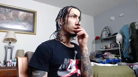 Snapshot of erick_martinezz chatting on February 19, 3:50 am erick online show from February 19, 3:50 am