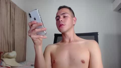 Erik rodriguez online show from March 6, 12:10 am