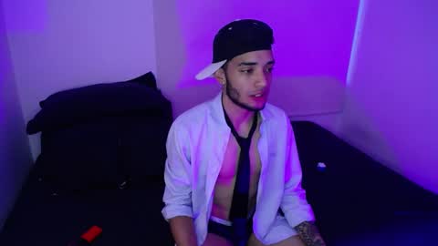 Eros online show from December 15, 10:50 am