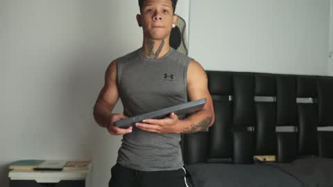 Snapshot of erosscott chatting on December 10, 6:38 pm Eros online show from December 10, 6:38 pm