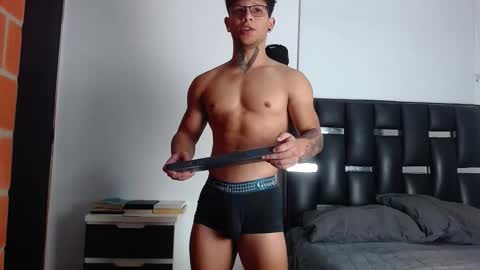 Eros online show from November 17, 6:00 pm