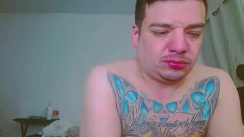 escodamus12 online show from February 16, 9:04 am