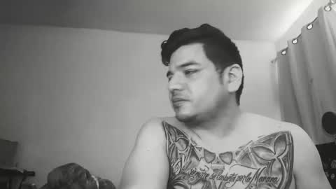 escodamus12 online show from March 1, 5:38 pm