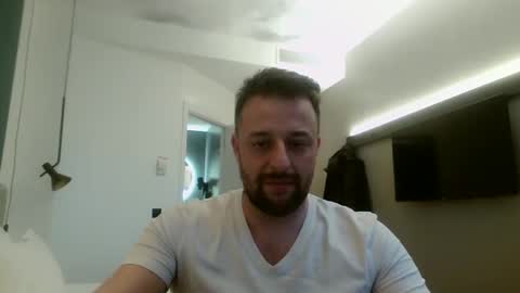 Snapshot of esibizionista_91 chatting on December 16, 3:54 pm esibizionista 91 online show from December 16, 3:54 pm