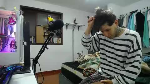 Esteban online show from January 3, 4:11 am