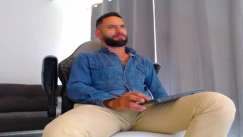 esteban online show from November 20, 5:34 pm