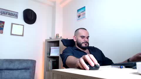 Esteban Fernandez online show from June 30, 3:29 am