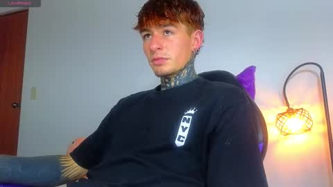 Esteban independent model online show from November 30, 10:45 pm