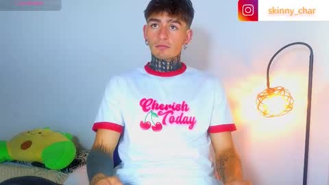 Esteban independent model online show from November 6, 12:30 pm