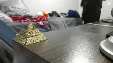 Snapshot of estessaid chatting on September 29, 2:10 am 94Bottles online show from September 29, 2:10 am