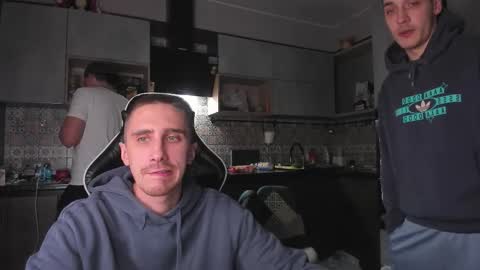 LOUIS online show from December 20, 7:32 pm