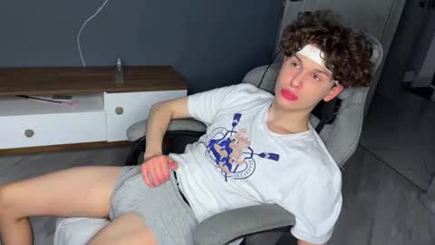 Alex online show from February 26, 5:50 pm