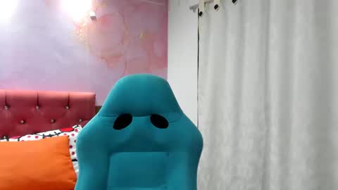 estyler_18 online show from March 10, 2:28 am