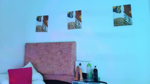 ethan  online show from January 16, 4:04 am