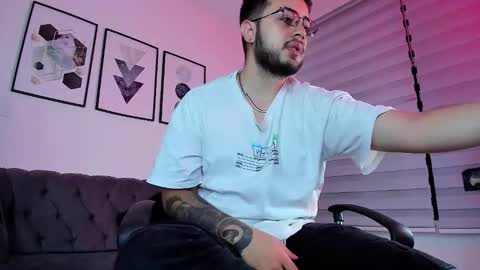 ethan_greacee online show from February 23, 11:56 am