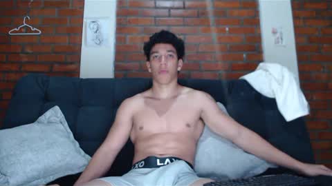 Ethan Noir online show from December 15, 5:23 am