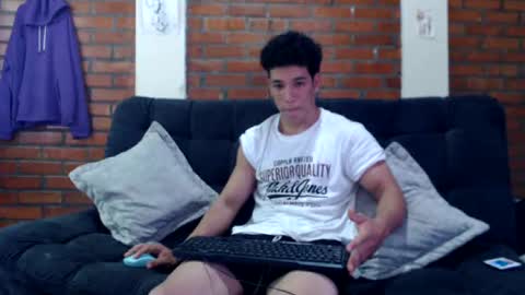 Ethan Noir online show from December 9, 9:11 pm