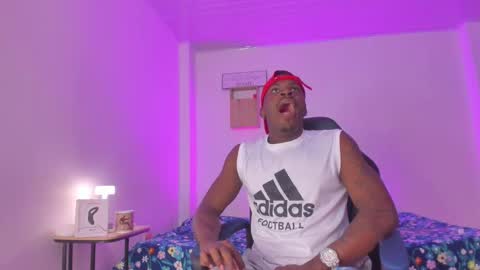 ethan travis online show from October 6, 8:24 pm