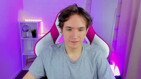 Ethan online show from November 5, 12:51 pm