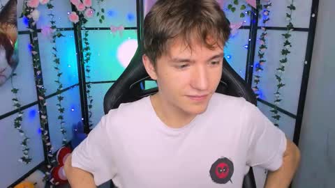 Ethan online show from September 13, 6:03 am