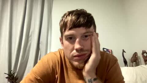 Snapshot of etphonehome369 chatting on October 8, 6:34 pm etphonehome369 online show from October 8, 6:34 pm