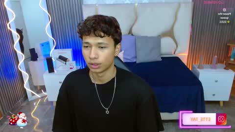 ette online show from November 29, 3:30 am