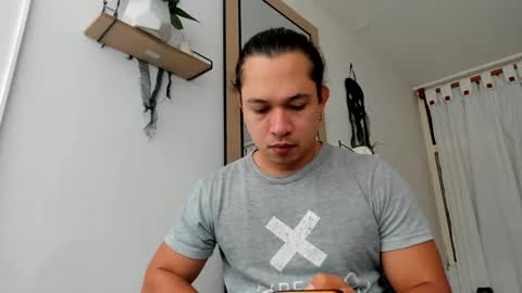 Snapshot of evans_king chatting on October 10, 12:10 pm Evan online show from October 10, 12:10 pm