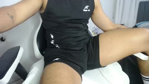 Snapshot of evans_king chatting on February 5, 1:26 am Evan online show from February 5, 1:26 am