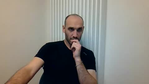 Extro online show from April 3, 9:22 pm