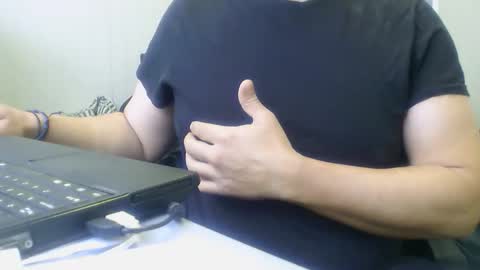 derssing online show from February 25, 8:15 am