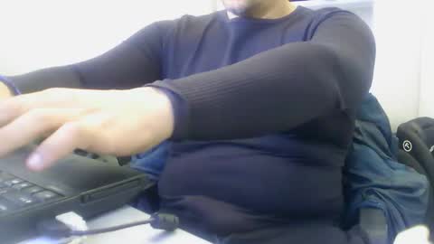 derssing online show from February 26, 8:37 am