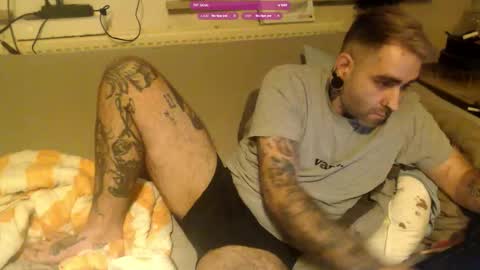 Snapshot of eytab chatting on October 7, 11:42 pm Eytab online show from October 7, 11:42 pm