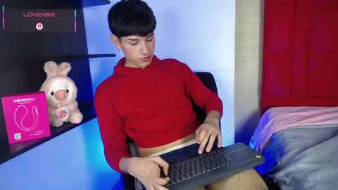 Snapshot of ezra_storm chatting on October 26, 6:37 am Juan online show from October 26, 6:37 am