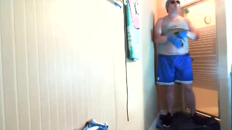 Snapshot of f4rtmaker chatting on October 6, 4:17 am f4rtmaker online show from October 6, 4:17 am