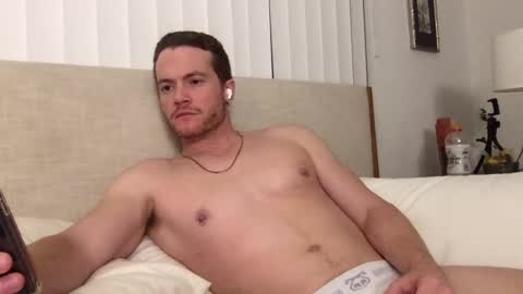 Snapshot of fairybae5 chatting on December 16, 2:25 am Travis online show from December 16, 2:25 am