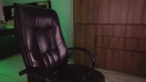 Snapshot of farid_jake_ chatting on October 22, 6:43 pm farid_jake_ online show from October 22, 6:43 pm