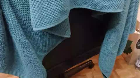 feetlover7878 online show from April 16, 10:23 pm