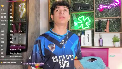Snapshot of felipe_boy_18 chatting on September 18, 11:18 pm felipe_boy_18 online show from September 18, 11:18 pm
